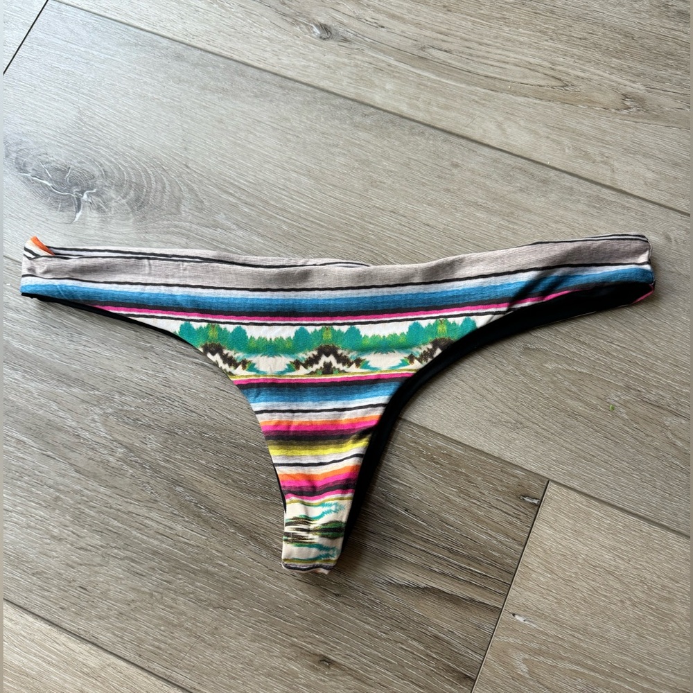 Lspace reversible bottom